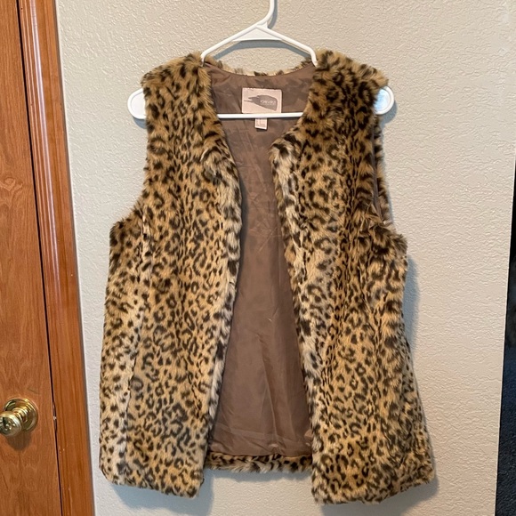 Cheetah fur vest - Picture 1 of 3